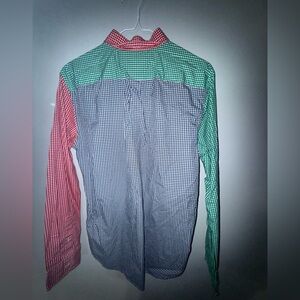 Men’s vineyard vines size small